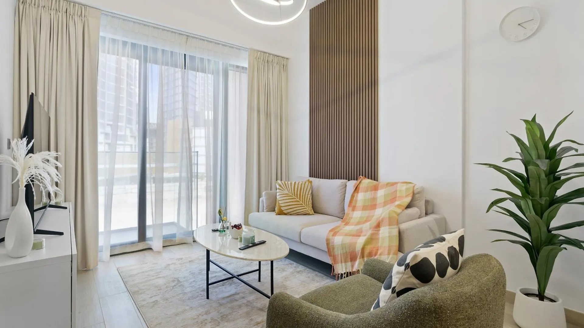 Comfortable 1 Bedroom In Meydan Near Downtown Dubai 0*,