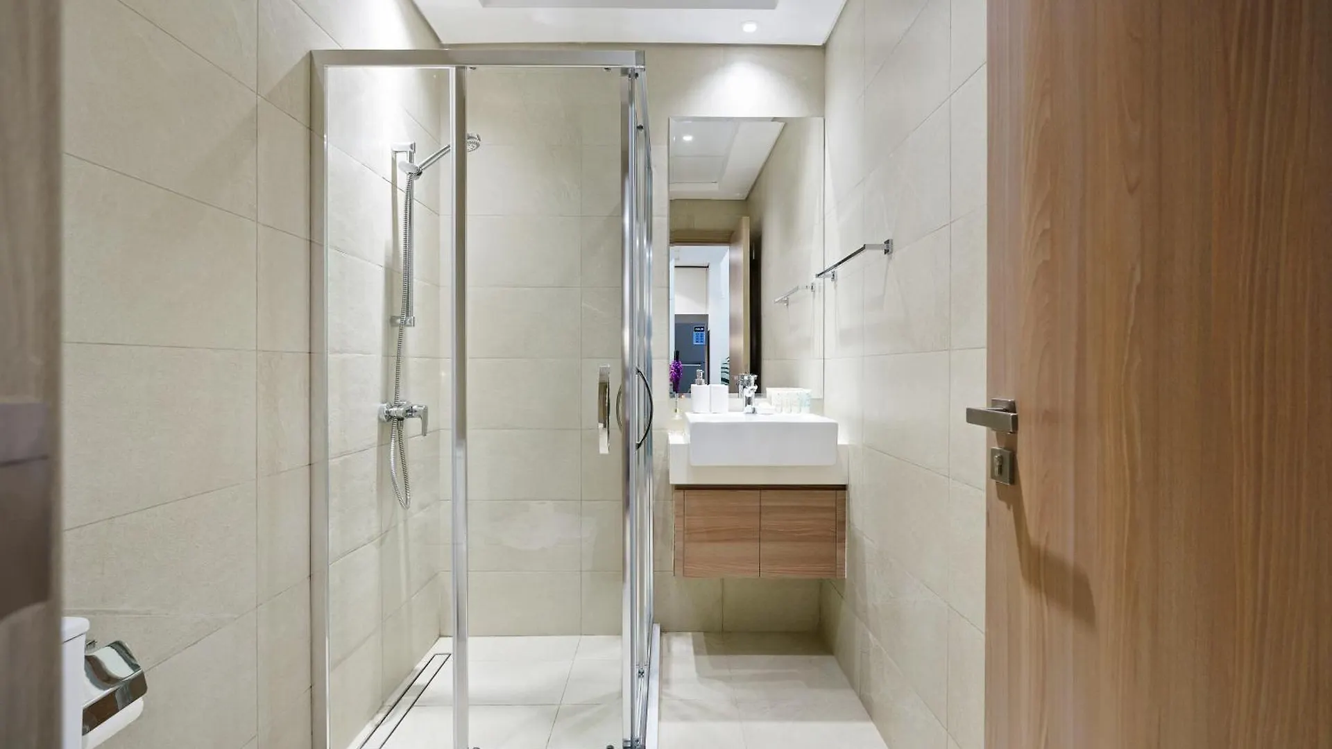 Comfortable 1 Bedroom In Meydan Near Downtown Dubai